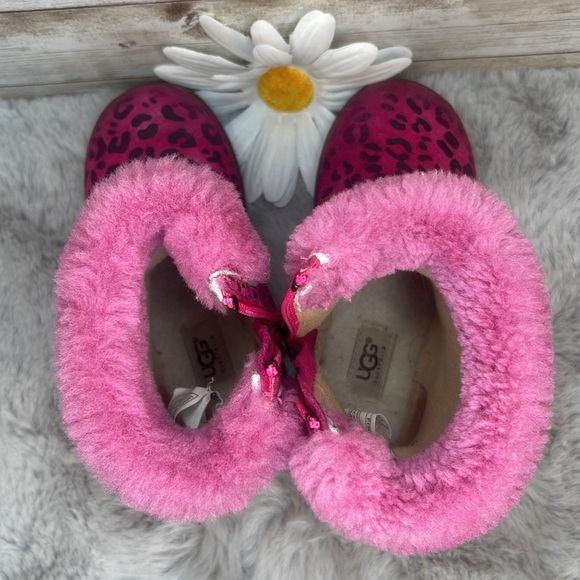 ๐ UGG Cheetah Print Boots, Toddler Size 8 - Picture 6 of 9